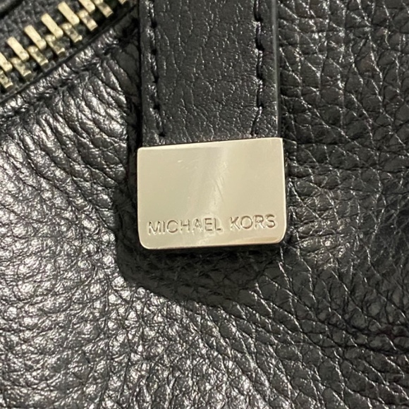 Michael Kors Black Pebbled Leather Bag - Picture 6 of 8